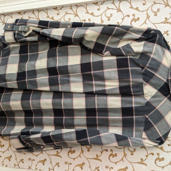 L.L. Bean Signature Women's Flannel Tunic - Picture 3 of 3